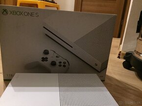 Predám plne funkčný Xbox one s 1tb - 10