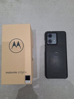 Motorola Edge Neo 40 - 10