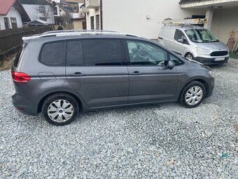 Volkswagen Touran 1.6 TDI SCR BMT Comfortline - 10