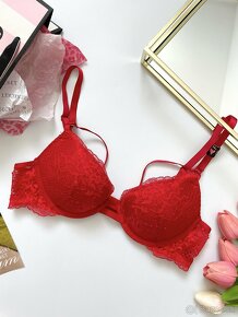 Victoria’s Secret čipkovana podprsenka push-up 75A - 10