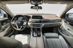 BMW Rad 7 730d xDrive A/T - 10