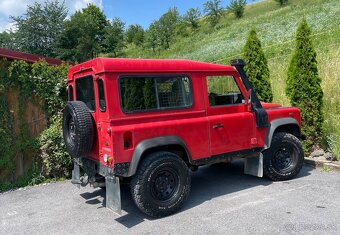 Land Rover Defender 90 - 10