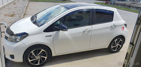 yaris toyota 1.33 benzin 73kw biela farba 123tis km - 10