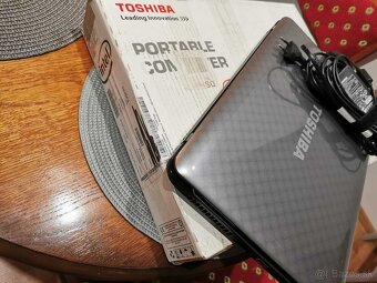 NOTEBOOK TOSHIBA ZA SUPER CENU - 10