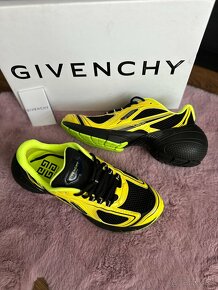 GIVENCHY sneakers - original - 10