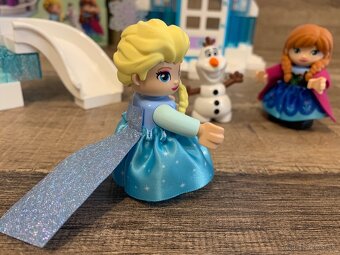 Predám Lego DUPLO-Frozen 10899-Zámok z ľadového kráľovstva - 10