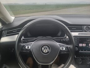 Volkswagen Passat Variant R-Line - 10