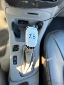 Renault ZOE Edition One - 10