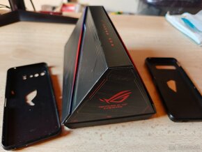 Asus ROG Phone 3 12/512gb - 10