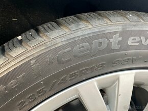 Predám zimné pneumatiky 235/45 R18  98V. - 10