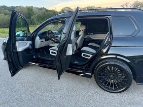 BMW X7 M50i BLACK INDIVIDUAL Full výbava možná výmena - 10