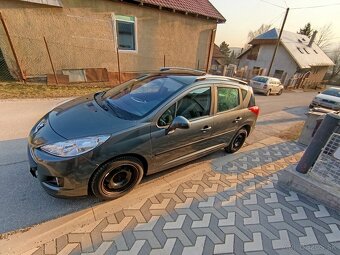 Peugeot 207 SW - 10