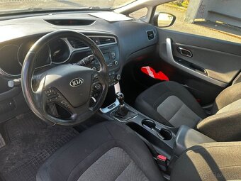 KIA Ceed 1.4 CRDi - 10