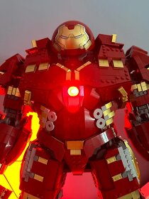 Lego Hulkbuster  Marvel 76210 - 10