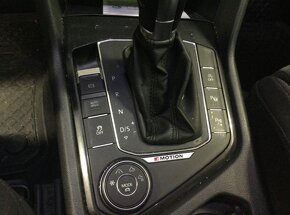 VW Tiguan 2.0 TDI 140kw DSG 4Motion Virtual Cockpit R-Line - 10