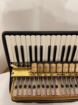 Predám akordeon Hohner Lucia - 10