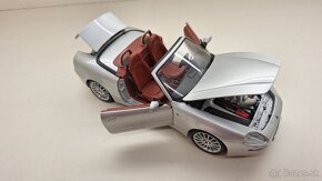 1:18 MASERATI SPYDER - 10