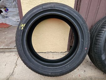 225/45 R18 - 10