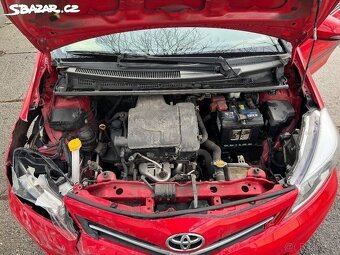 TOYOTA YARIS 1,0 51KW,ROK 11/2011,NAJ 150TKM,KLIMA,DOHODA - 10