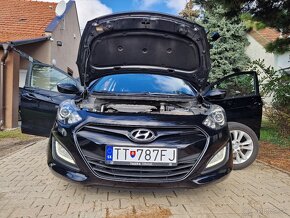 Hyundai i30 1.6i MPI DOHC Comfort 120k M6 (benzín) - 10