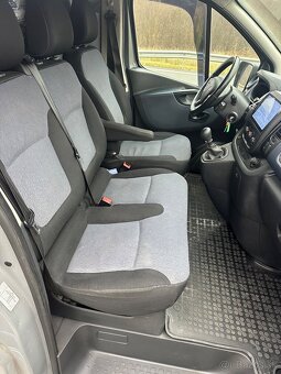 Opel Vivaro - 10