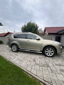 Predám Peugeot 4007 2,2hdi 4x4 7miestne - 10