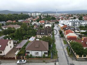 Na predaj 5-izbový rodinný dom v centre mesta Pezinok - 10