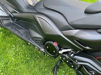 YAMAHA T-Max 530 BLACK EDITION ABS-PC-LED-MIVV-K&N-TC - 10