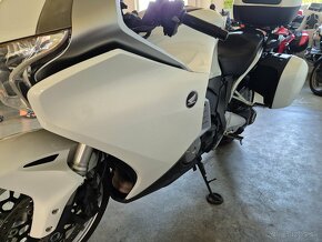 HONDA VFR 1200 DCT - 10