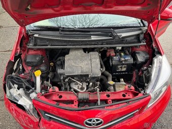 TOYOTA YARIS 1,0 51KW,ROK 11/2011,NAJ 150TKM,KLIMA,DOHODA - 10