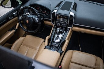 Porsche Cayenne Diesel Platinum Edition, Slovenské, DPH - 10