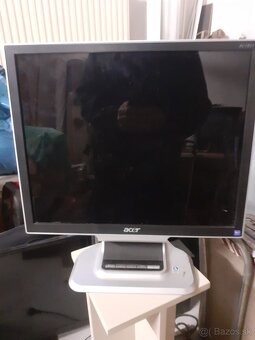 LCD monitor - 10