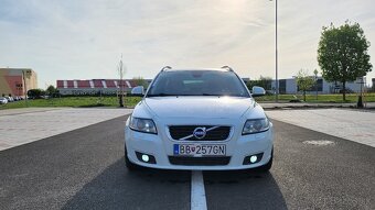 Volvo V50 D4 130 kW - 10