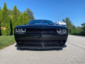 Dodge Challenger 5.7 HEMI Super Track Pack - 10