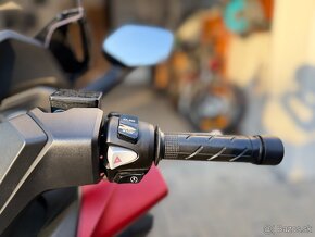 Honda Forza 125 Red 1.majitel Stav novej motorky - 10