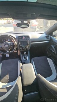 Volkswagen Scirocco R 2.0 TSI DSG - 10