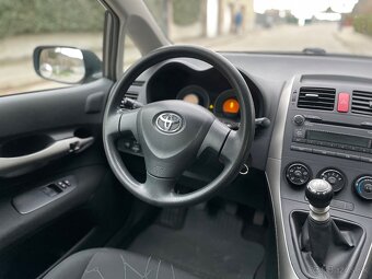 Toyota Auris 1.33 VVTi - 10