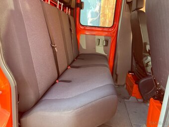 VOLKSWAGEN CRAFTER DOKA 2,0 TDi 6 míst klima - 10