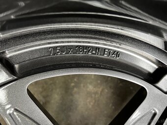 Nové Originálne 18“ AMG Mercedes C-Class W206 letné Pirelli - 10