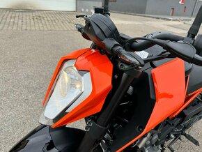 2017 KTM DUKE 250 ABS prodej na ND, naj. 7 km - 10