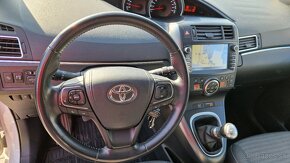 Toyota Verso 1.8 I Valvematic Holiday - 10