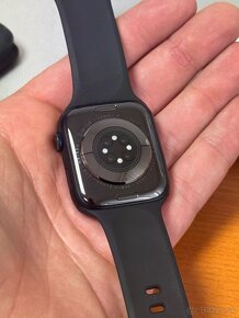 Apple Watch 9 45mm GPS MIDNIGHT - rok záruka - 10