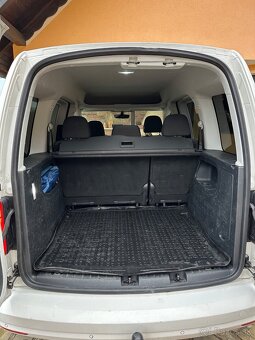 Volkswagen Caddy 2.0 TDi 75kw Manuál - 10