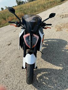 KTM 1290 Super Duke  R - 10