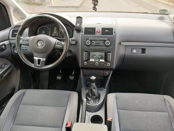 Volkswagen Touran 2.0 TDI 7-miestny - 10