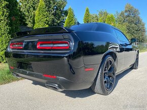 Dodge Challenger 5.7 Hemi Super Track Pack - 10