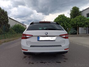 Škoda Superb - 10