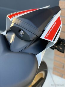 Yamaha R7 60th anniversary nejazdená moto 2022 - 10