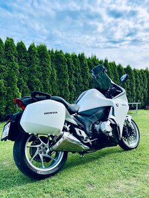 HONDA VFR 1200F DCT V4 AUTOMAT/MANUÁL 2010 - 10