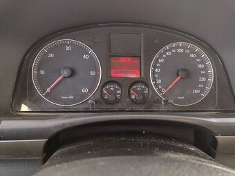 VW TOURAN 1.9 TDI NAJ.192000 KM ROK VÝROBY 2009 - 10